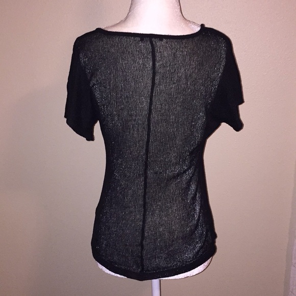 The classic t shirt, size S - Picture 3 of 5